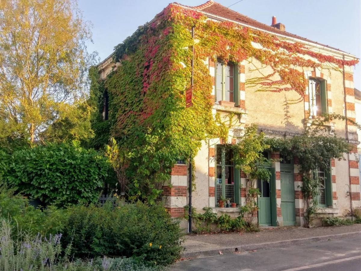 Maison d'hôtes les volets verts et sa brocante Ecueille Exterior foto