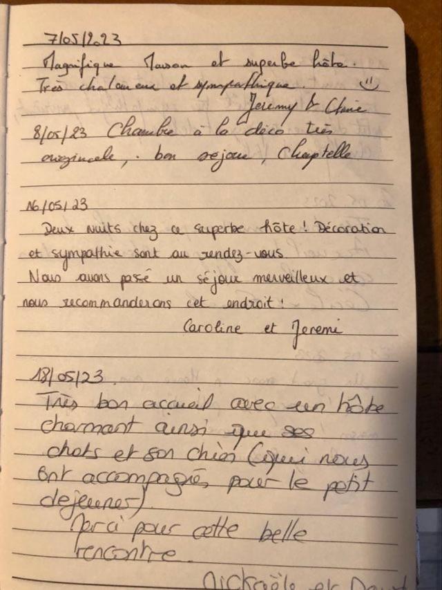 Maison d'hôtes les volets verts et sa brocante Ecueille Exterior foto
