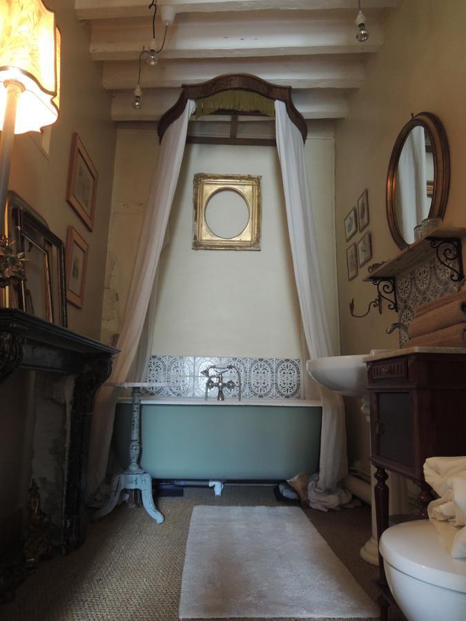 Maison d'hôtes les volets verts et sa brocante Ecueille Exterior foto